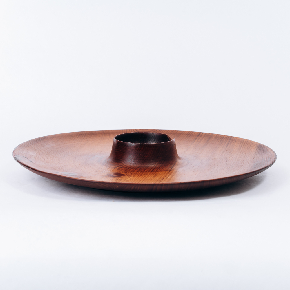 Блюдо с соусницей Art of Siberia для подачи шашлыка и закусок, из сибирского кедра, 33 см. T125