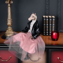 Кукла интерьерная коллекционная Лошадь Мисс Лейн