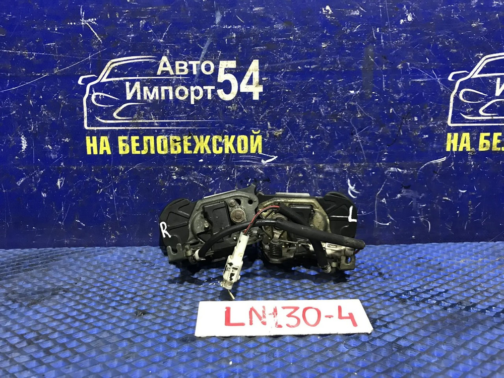 Замок багажника TOYOTA HILUX SURF 1992