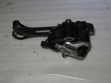 Задний переключатель Shimano XT RD-M771