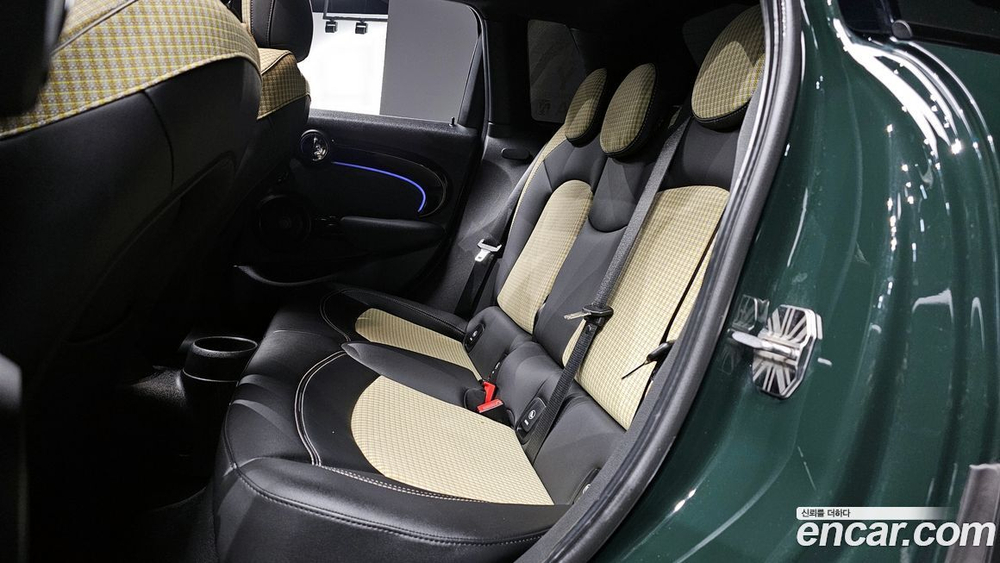 Mini Cooper S 5 даерей Resolute Editions (09.2022)