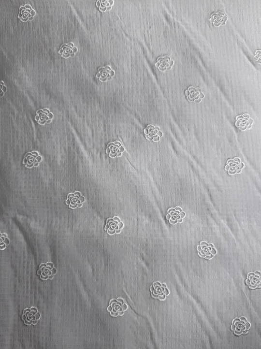 Батист с вышивкой, молочный BST3852B