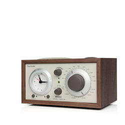 Tivoli Model Three BT Бежевый/Орех [Classic Walnut] — радиоприемник с часами