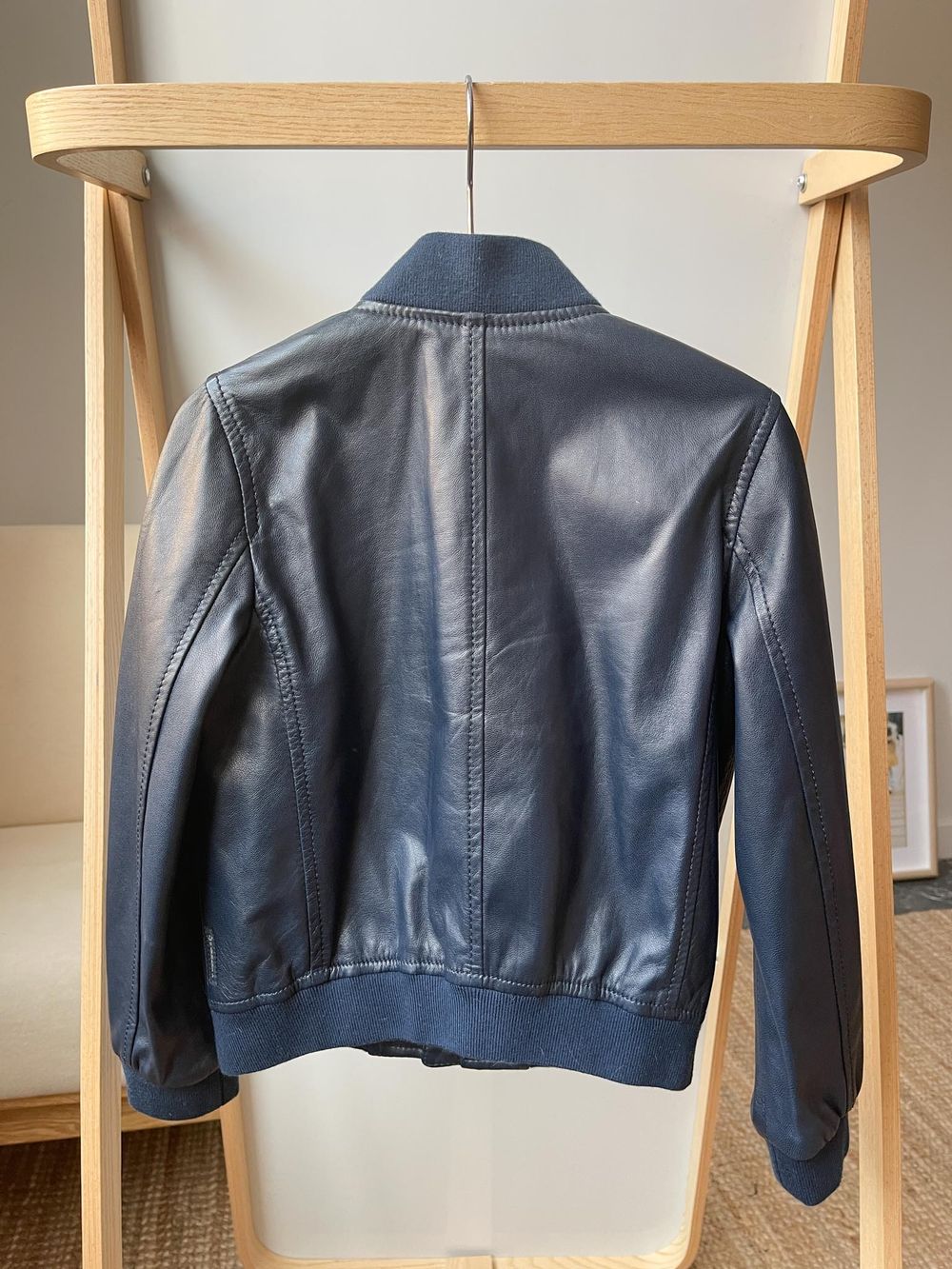 Кожаная куртка Armani, 116