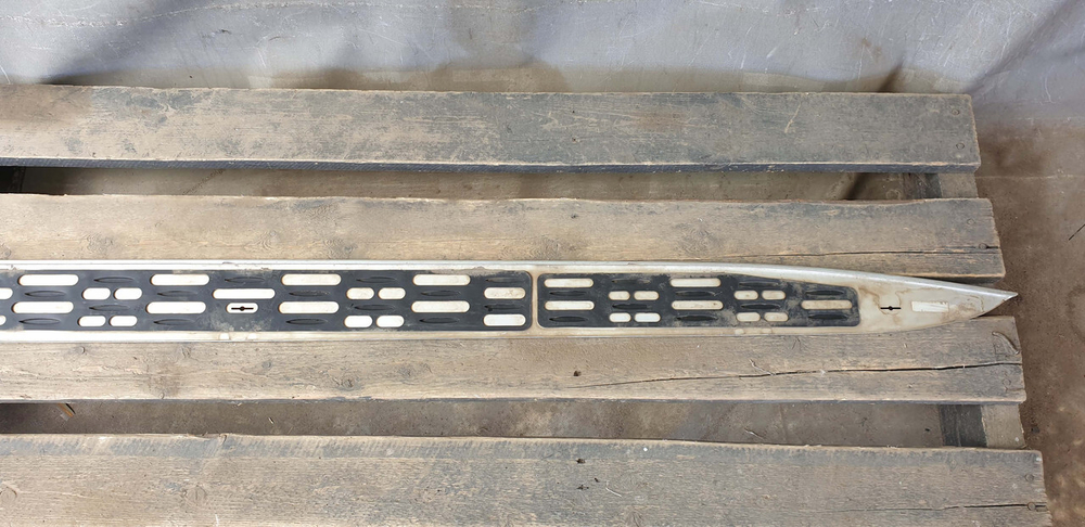 Накладка подножки левой Mercedes GLE (W166) 11-18 Б/У Оригинал A1666980348