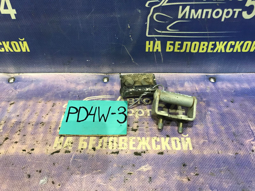 Петля багажника MITSUBISHI DELICA 1994-1997