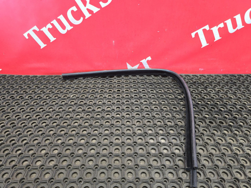 Уплотнитель стекла двери 2020 г