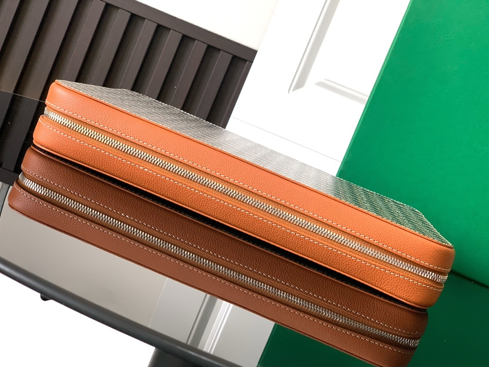 Goyard Compagnon Universel A4