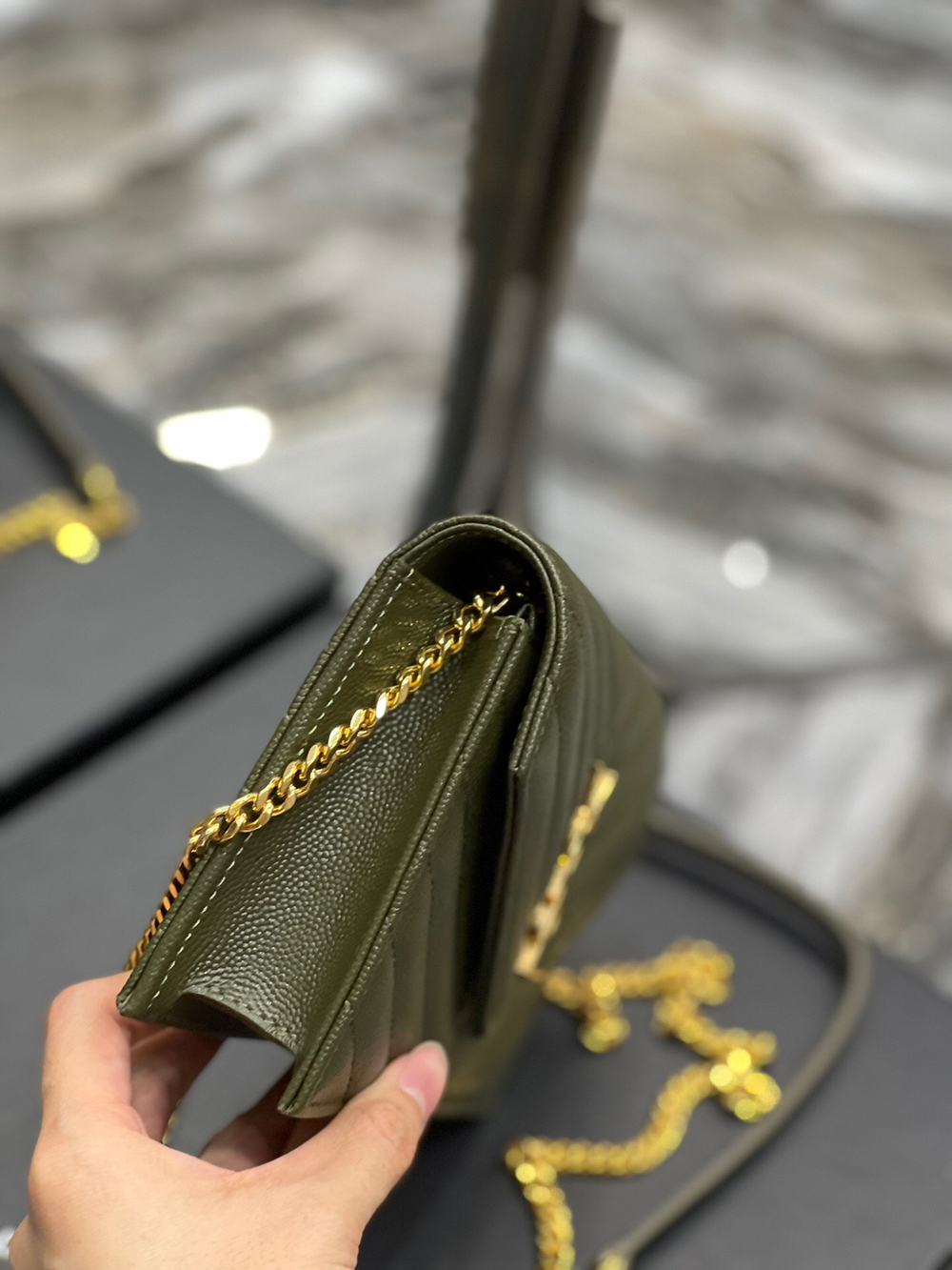 Saint Laurent WOC 19 cm