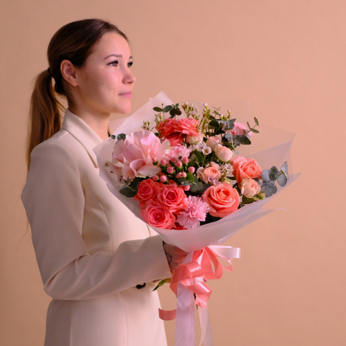 Купить Нежный букет с французскими розами #744