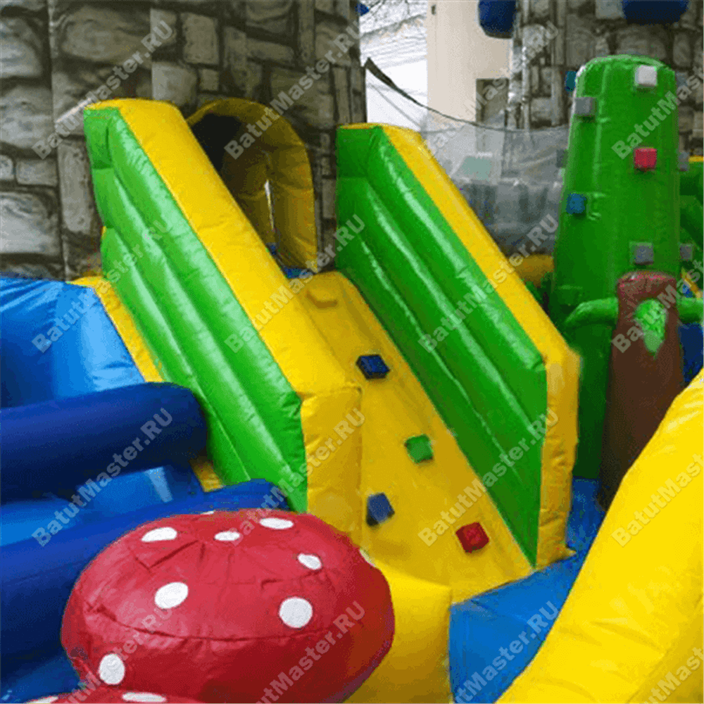 Большой надувной батут "Средневековье" 9*9*5 м