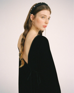 Платье с запахом на спине и длинным рукавом из бархата "Пока часы 12 бьют"