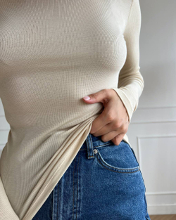 Водолазка с горлом со швом сзади