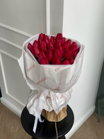 Букет из 35 красных тюльпанов