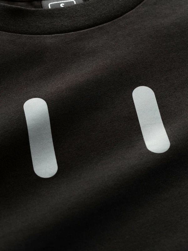 Футболка Робот-доставщик со с/о элементами черная - фото 3