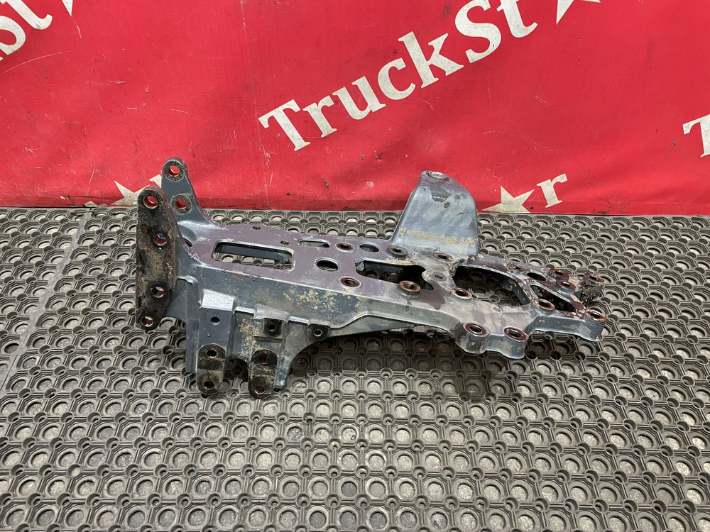 Кронштейн рессоры передней левый 2018г.