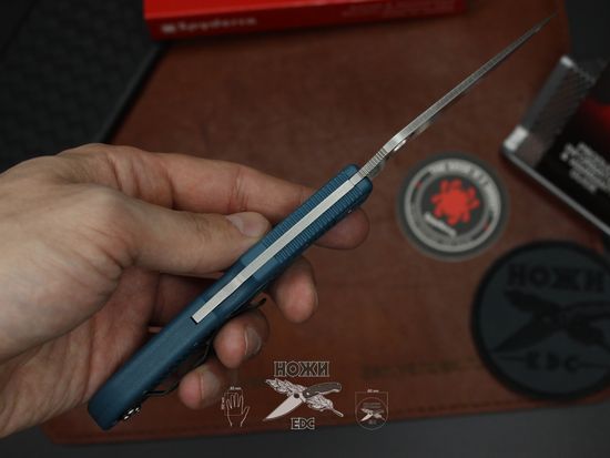 Складной нож Spyderco Endura 4 10FPK390 c клинком из стали Bohler K390 Microclean, рукоять FRN