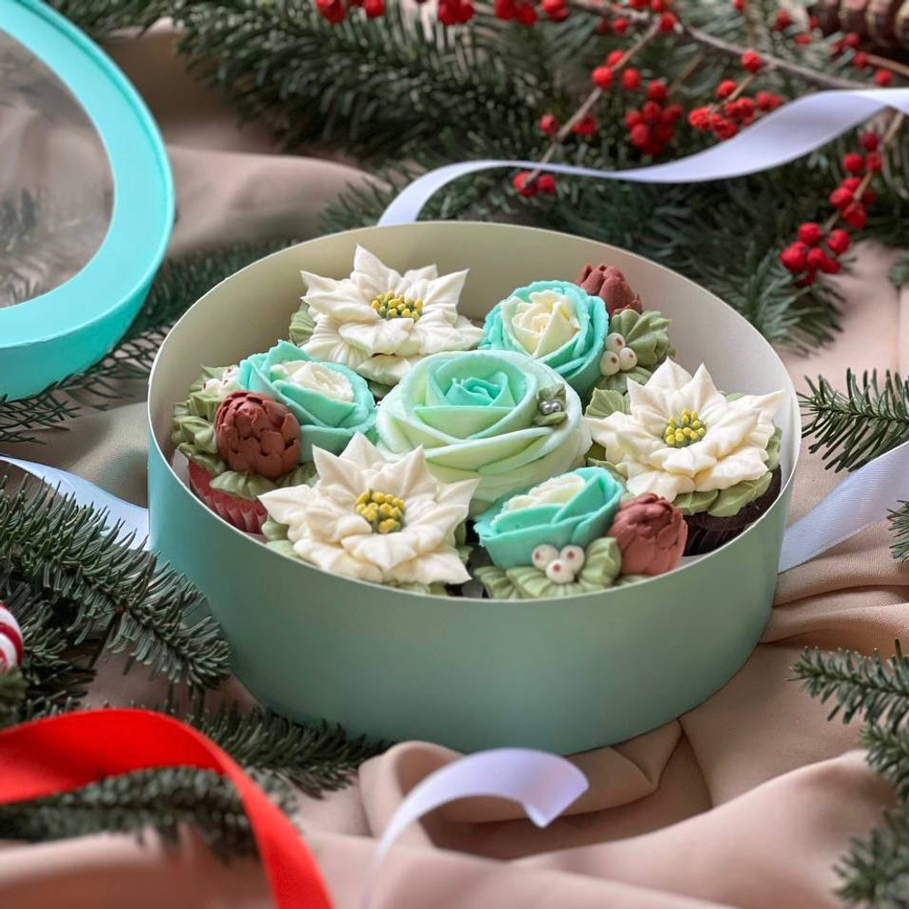 Букет из 7 капкейков “Изумрудная зима”