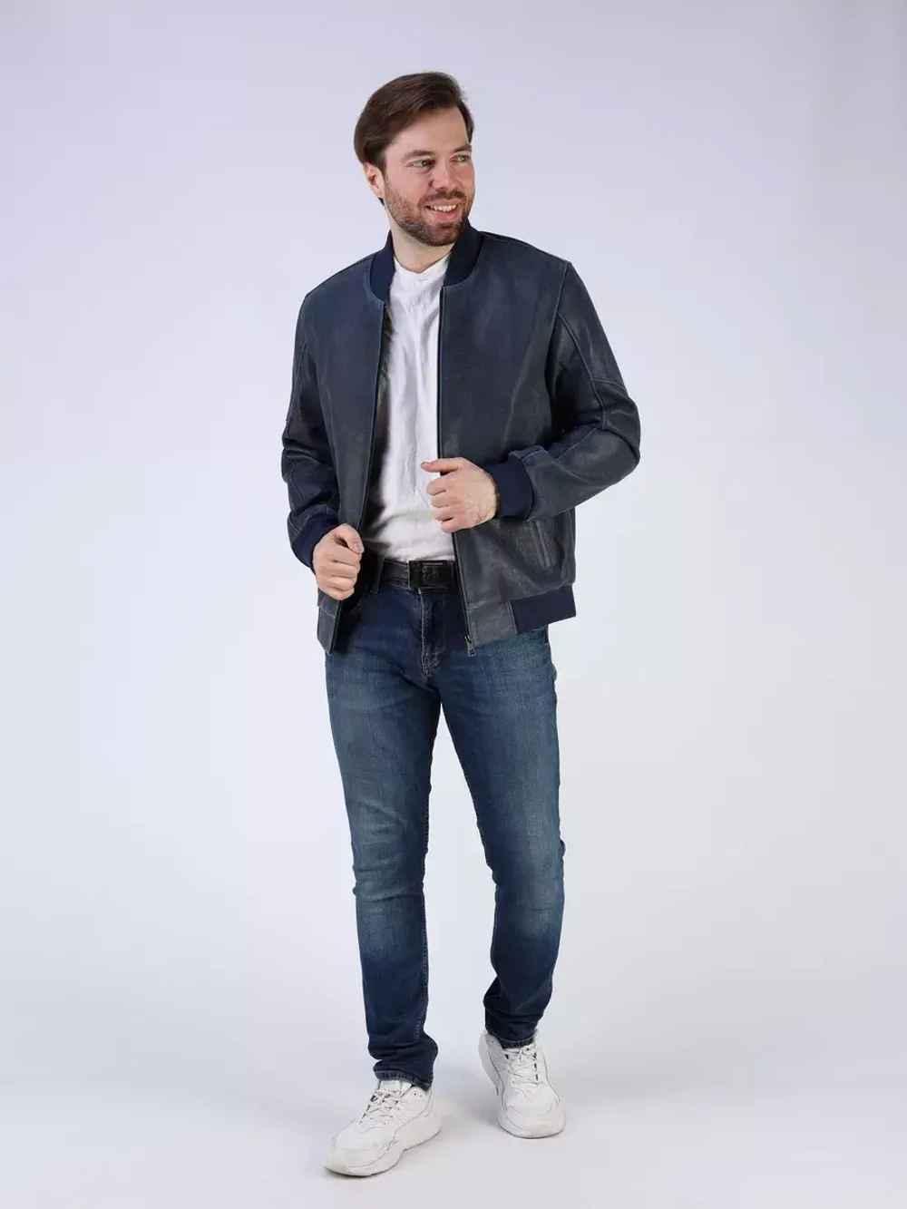 Кожаная куртка демисезонная бомбер