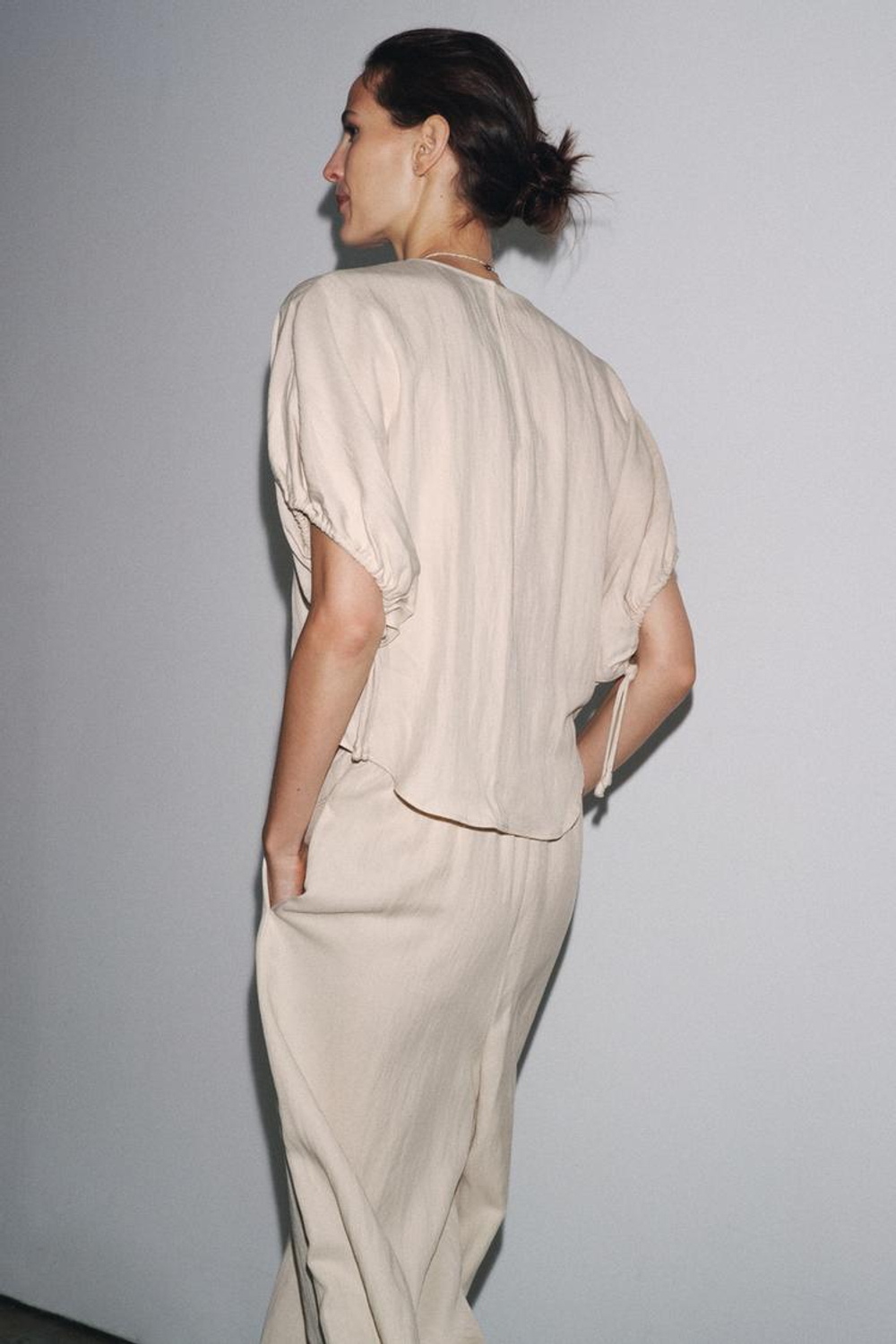 ZARA БЛУЗА С ОБЪЕМНЫМИ РУКАВАМИ — ZW COLLECTION, ПЕСОЧНЫЙ