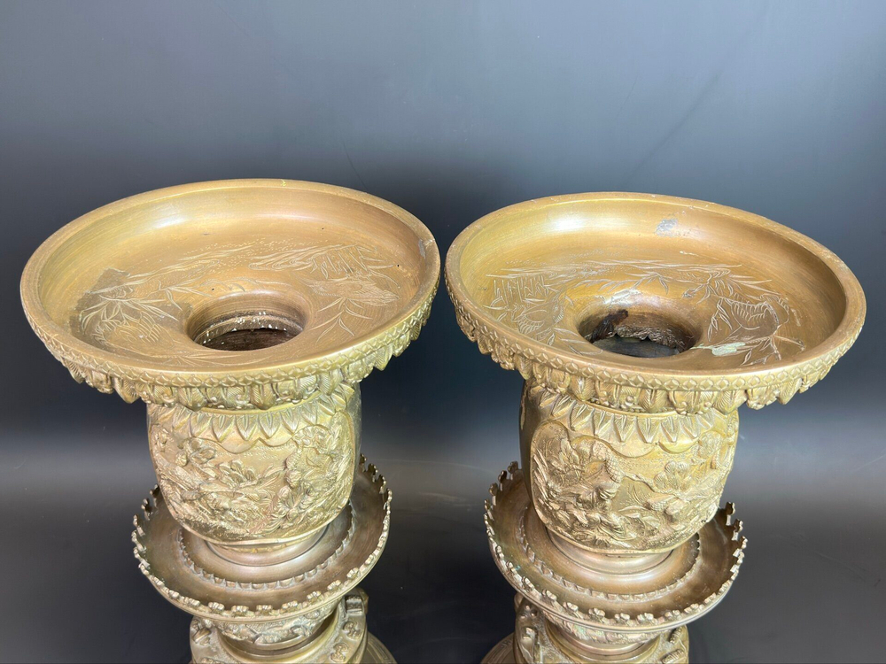 Пара бронзовых ваз — Усубата