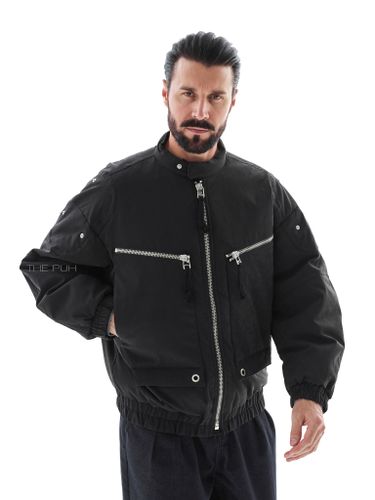 Черный утепленный бомбер с нагрудными карманами
