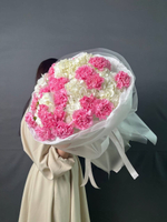 Авторский букет «Розовый сапфир»