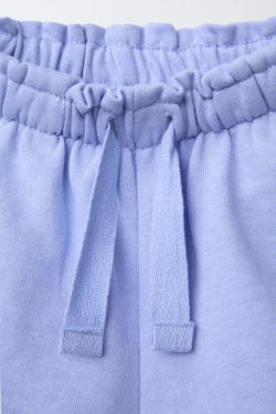 ZARA БАЗОВЫЕ ШОРТЫ ИЗ МЯГКОЙ ТКАНИ С ЦВЕТОЧНОЙ ВЫШИВКОЙ, ЛАВАНДОВЫЙ