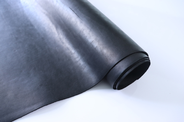 1,5-1,8 Юфть черная с лицевым покрытием