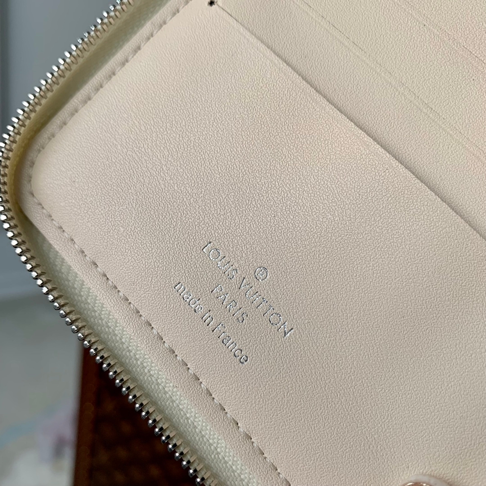 Louis Vuitton Zippy Compact Wallet