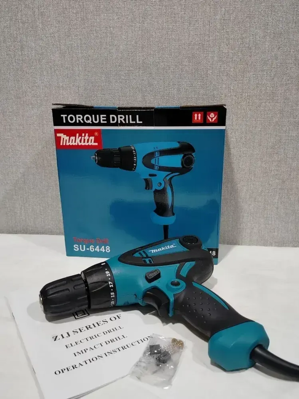 Сетевой шуруповерт Макита SU6448 900 W