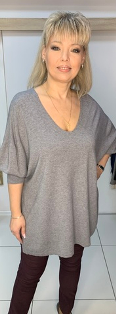 Удлиненный джемпер-туника с V-вырезом