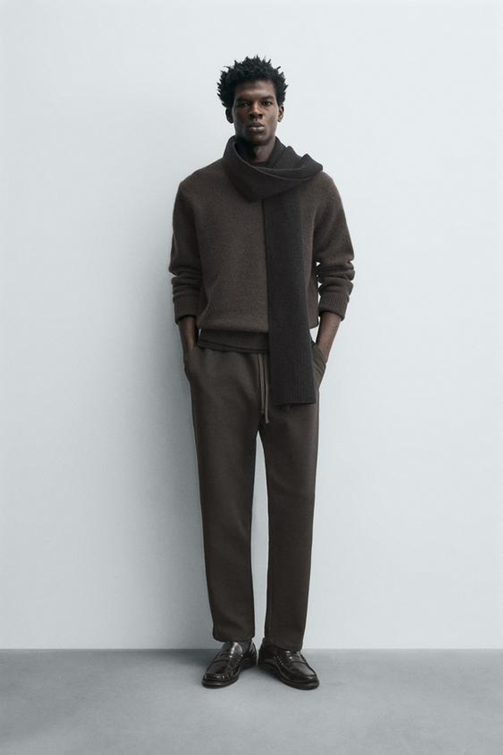 ZARA БРЮКИ-ДЖОГГЕРЫ КОМФОРТНОЙ ПОСАДКИ, ТЕМНО-КОРИЧНЕВЫЙ