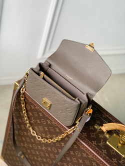Louis Vuitton Pochette Metis East West