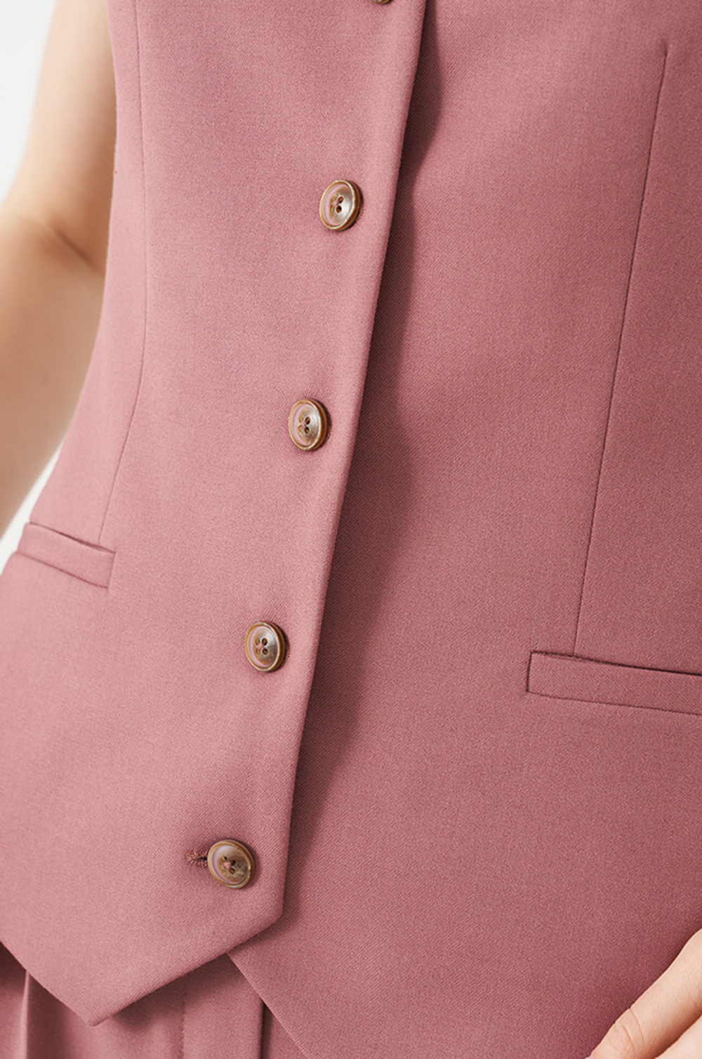 1832 Жилет женский (сливовый)