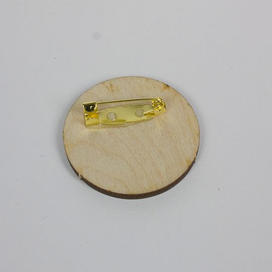 Деревянный значок. Мунлайт