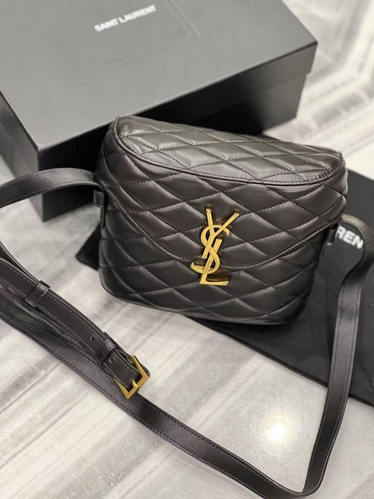 Кошелек Yves Saint Laurent