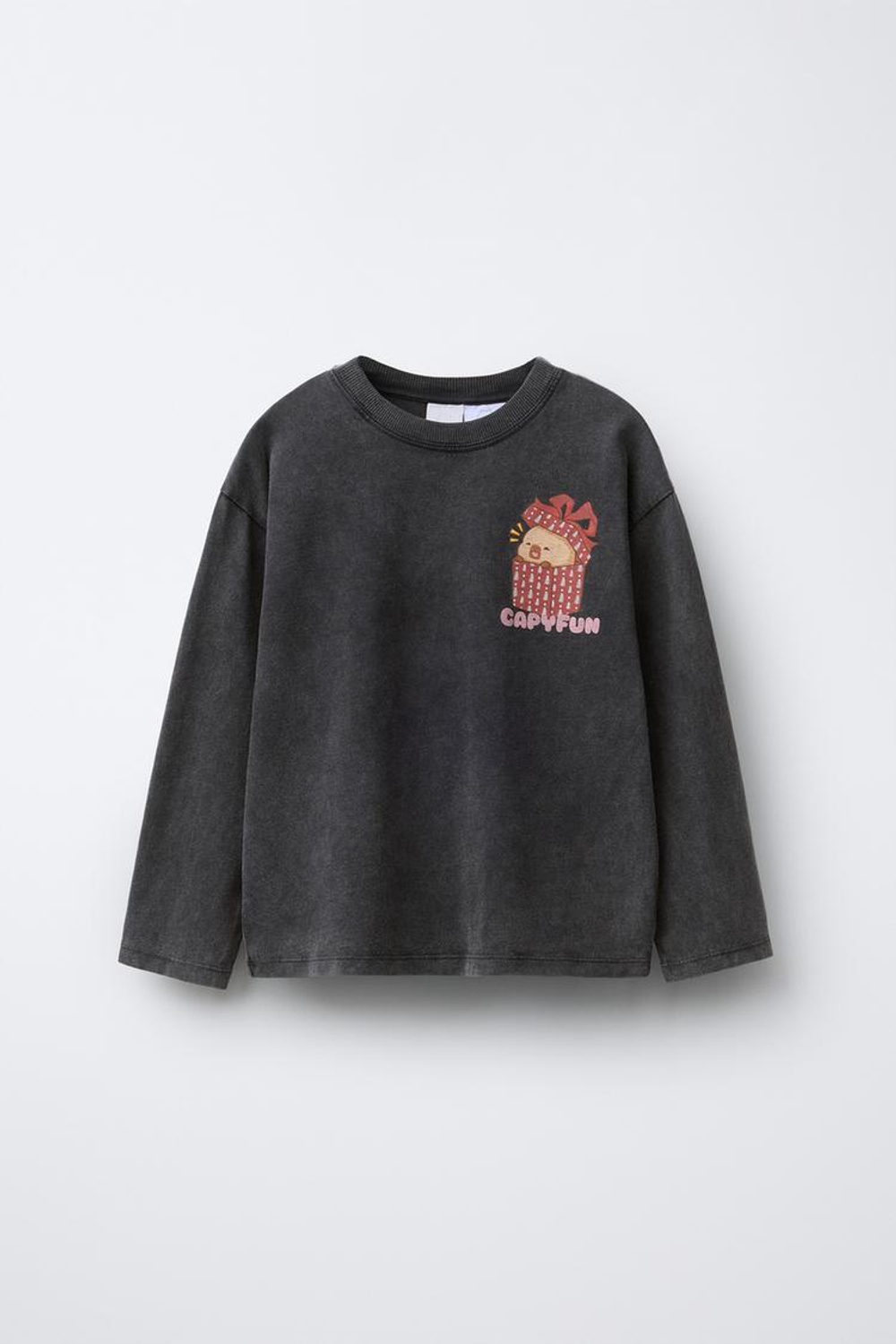 ZARA ФУТБОЛКА С ЭФФЕКТОМ ПОТЕРТОСТИ И ПРИНТОМ «КАПИБАРА CAPYFUN ©», АНТРАЦИТОВО-СЕРЫЙ