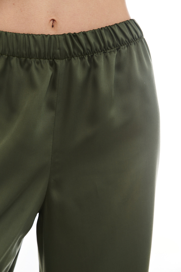 Брюки из тенселя с кантом олива