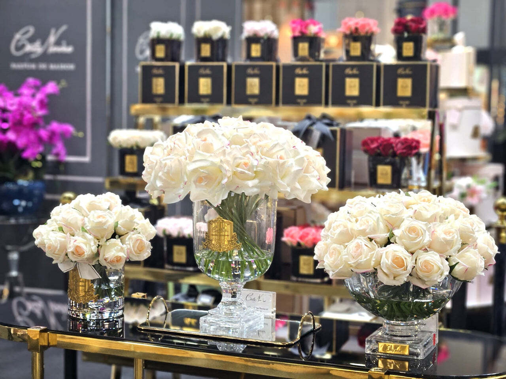 Ароматизированный букет роз и 2 спрея 10мл Cote Noire Centerpiece Rose Buds blush gold светло-розовый в прозрачной вазе с золотым декором