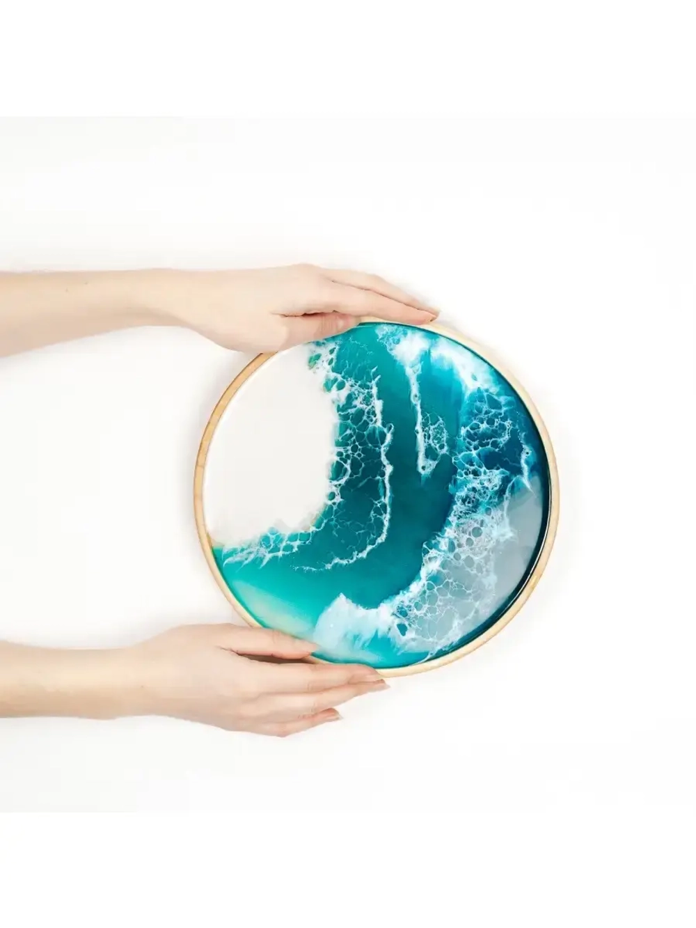 Деревянный поднос с эпоксидной смолой