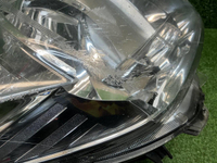 Фара правая Toyota Land Cruiser 200 07-12 галоген