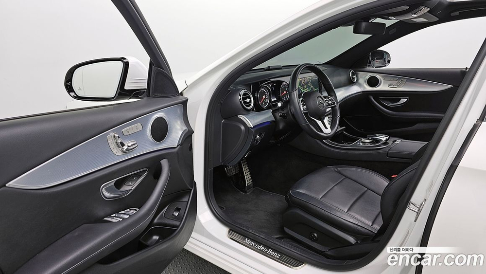 Mercedes-Benz E-Class W213 E250 Avangarde (09.2020)