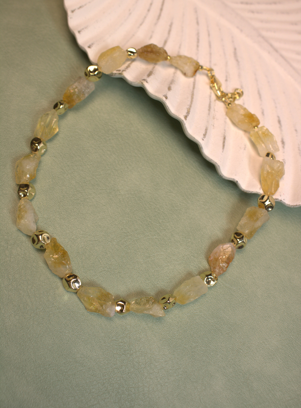 Чокер из необработанного цитрина