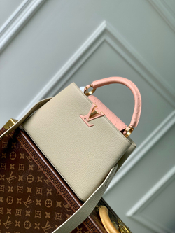 Louis Vuitton Capucines BB