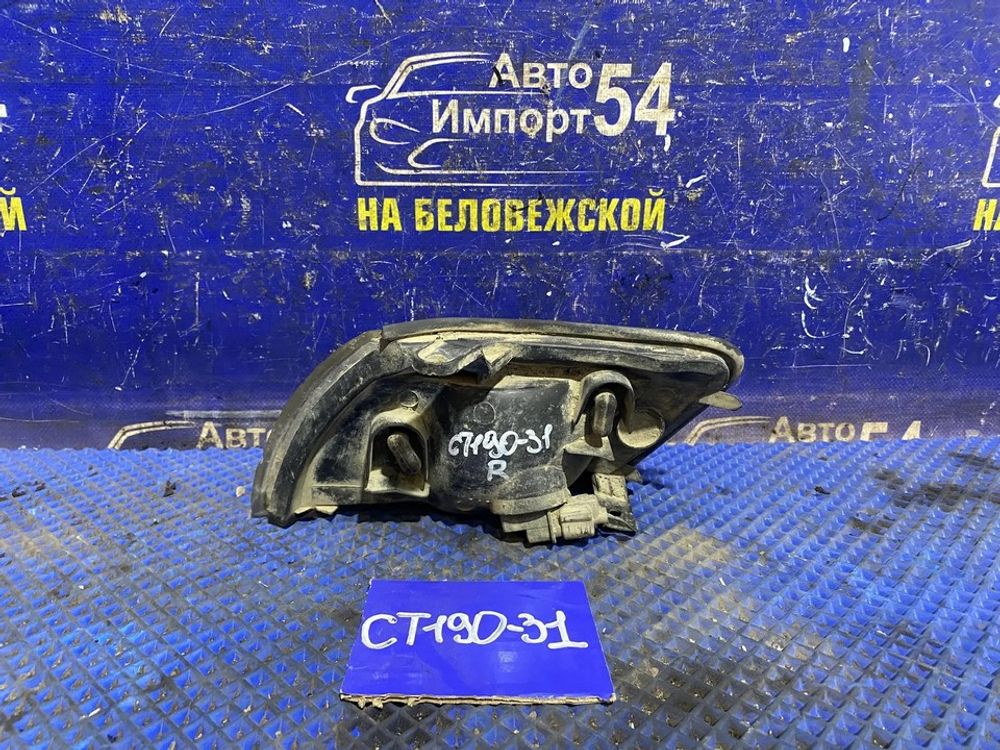 Габарит правый TOYOTA CALDINA 1994
