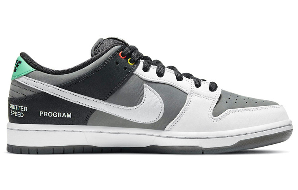 Кроссовки Nike Dunk Sb Pro Iso "Vx1000 Camcorder"