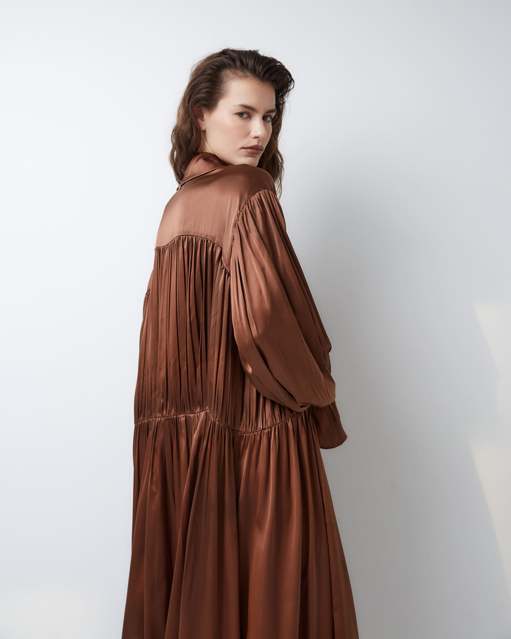 Платье-рубашка макси из шелка Берберри шоколадный