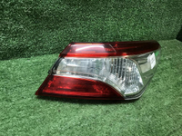 Фонарь правый внеш Toyota Camry xv70 17-нв галоген