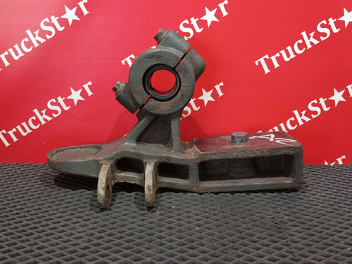 Кронштейн стабилизатора переднего правый